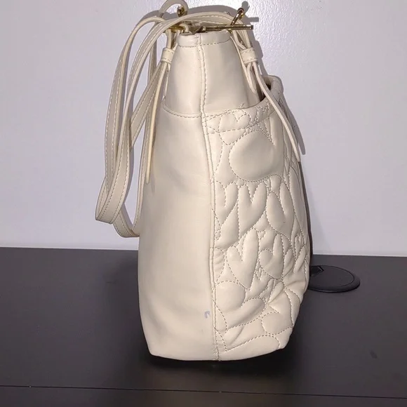 Betsey Johnson Faux Leather Cream Heart Detail Purse Handbag - Picture 5 of 10